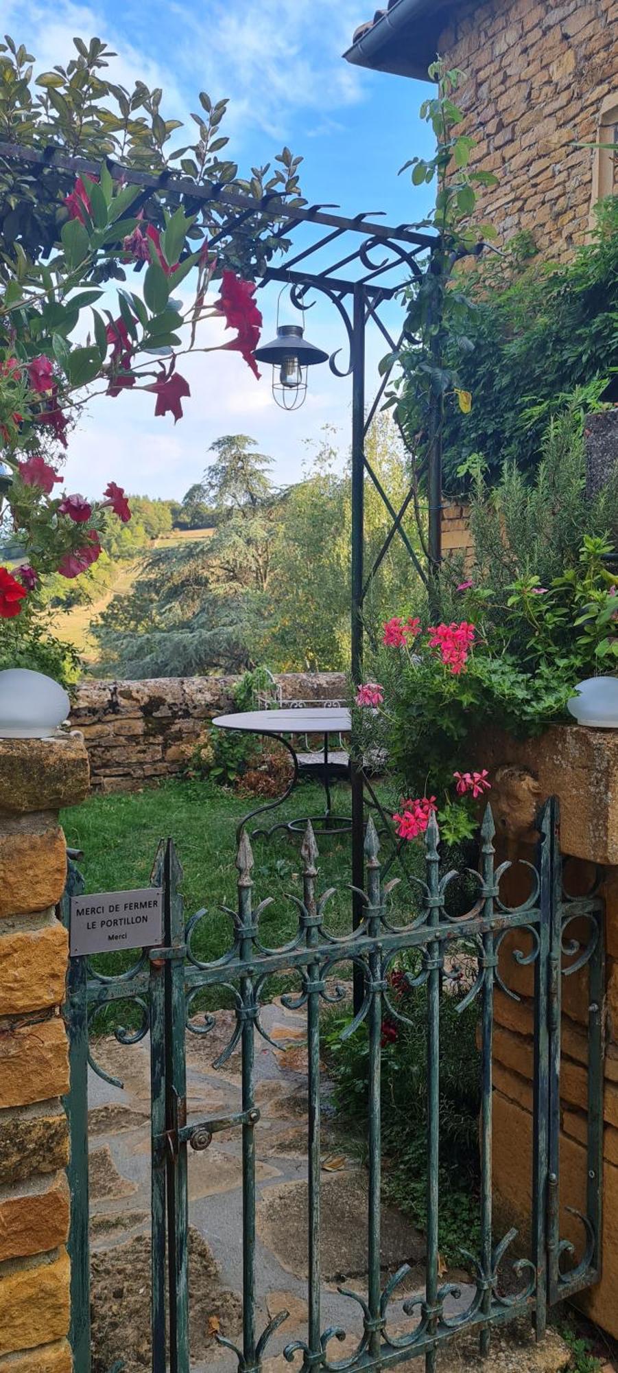 Hébergement de vacances De St Clair Ville-sur-Jarnioux